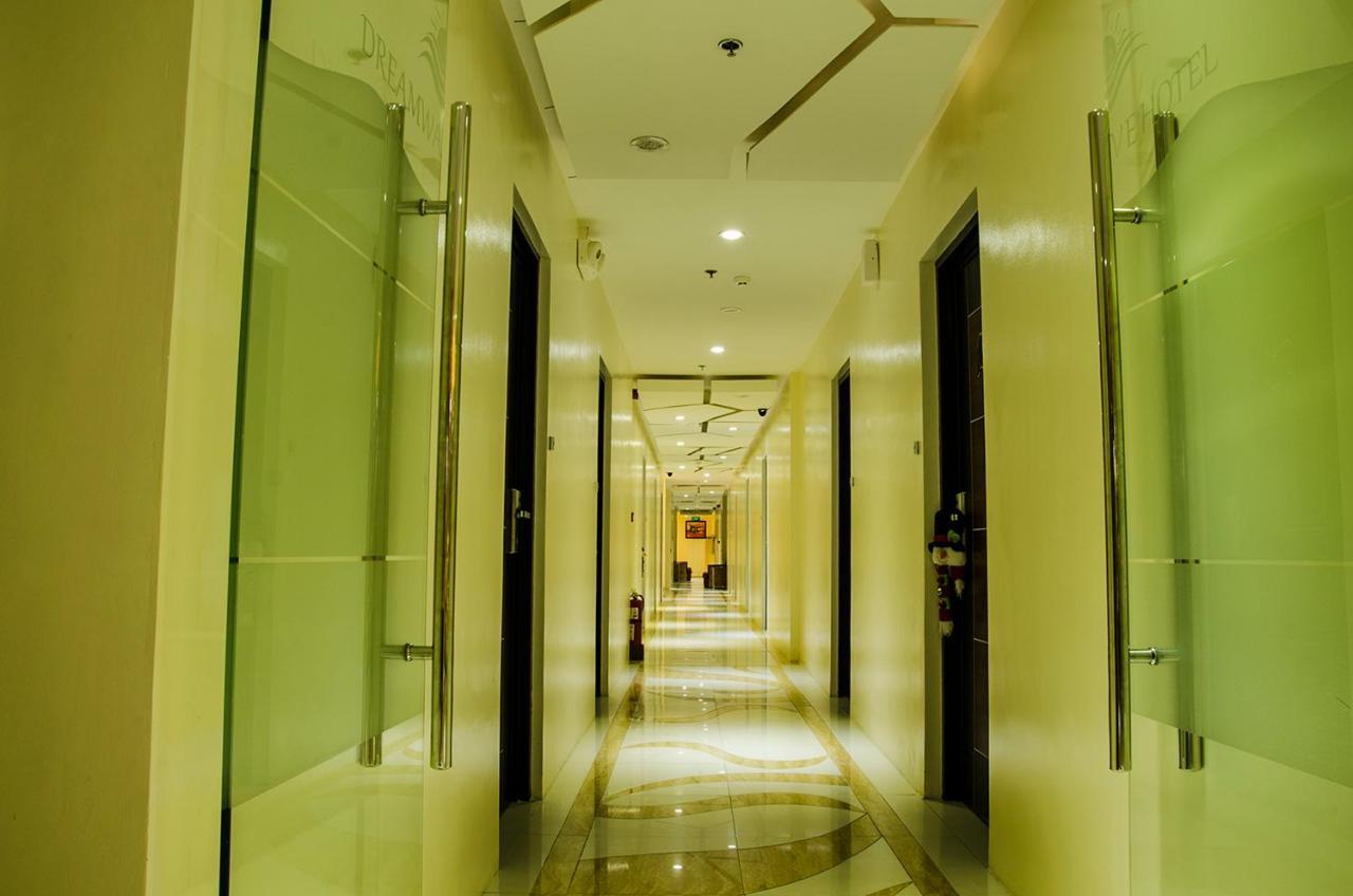 ดรีมเวฟ โฮเต็ล อิลากัน Hotel Ilagan ภายนอก รูปภาพ