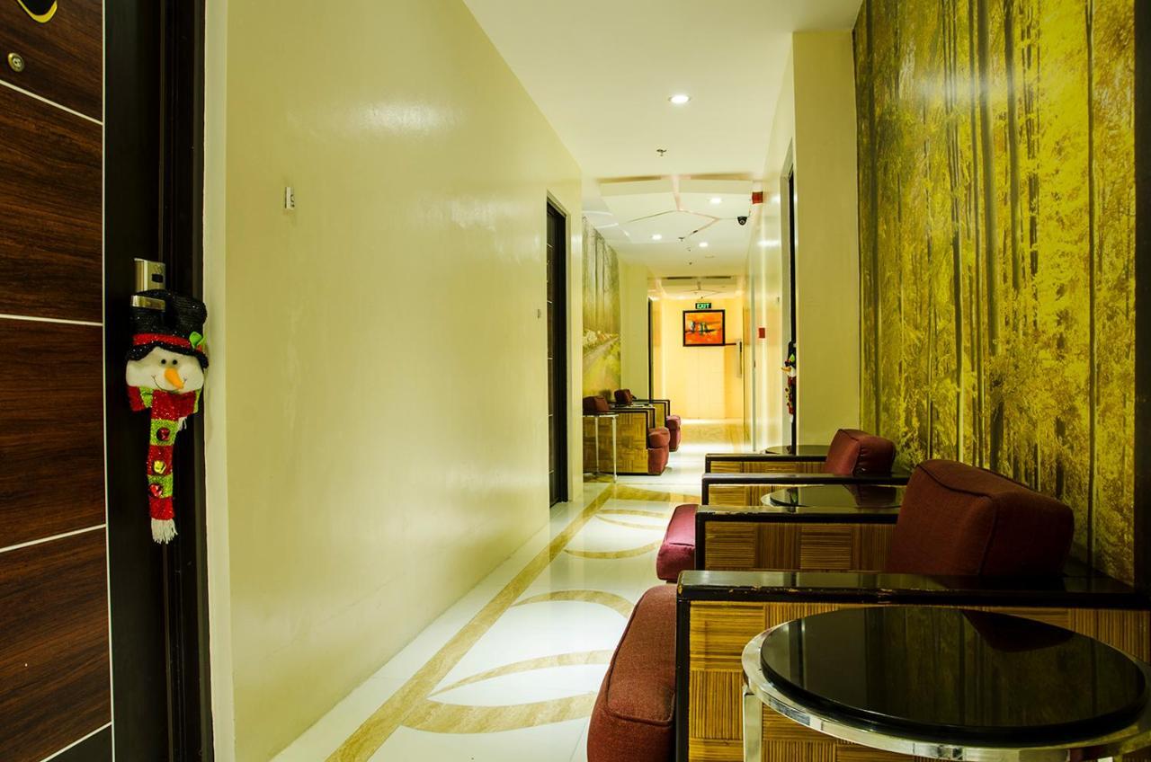 ดรีมเวฟ โฮเต็ล อิลากัน Hotel Ilagan ภายนอก รูปภาพ